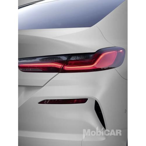 Аэрозольная эмаль универсальная Mobicar 0505-9006 MC RAL 9006 цвет серебристо алюминиевый 520 мл